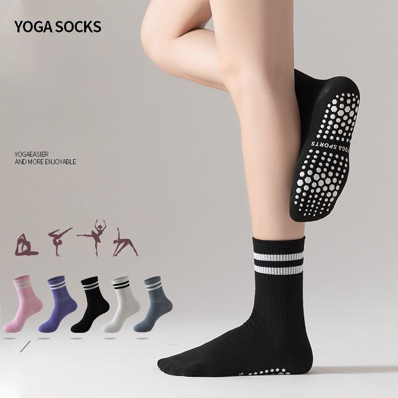 Pilates & Yoga Reversible Mockneck Sweatshirt - زوج واحد من جوارب اليوغا النسائية