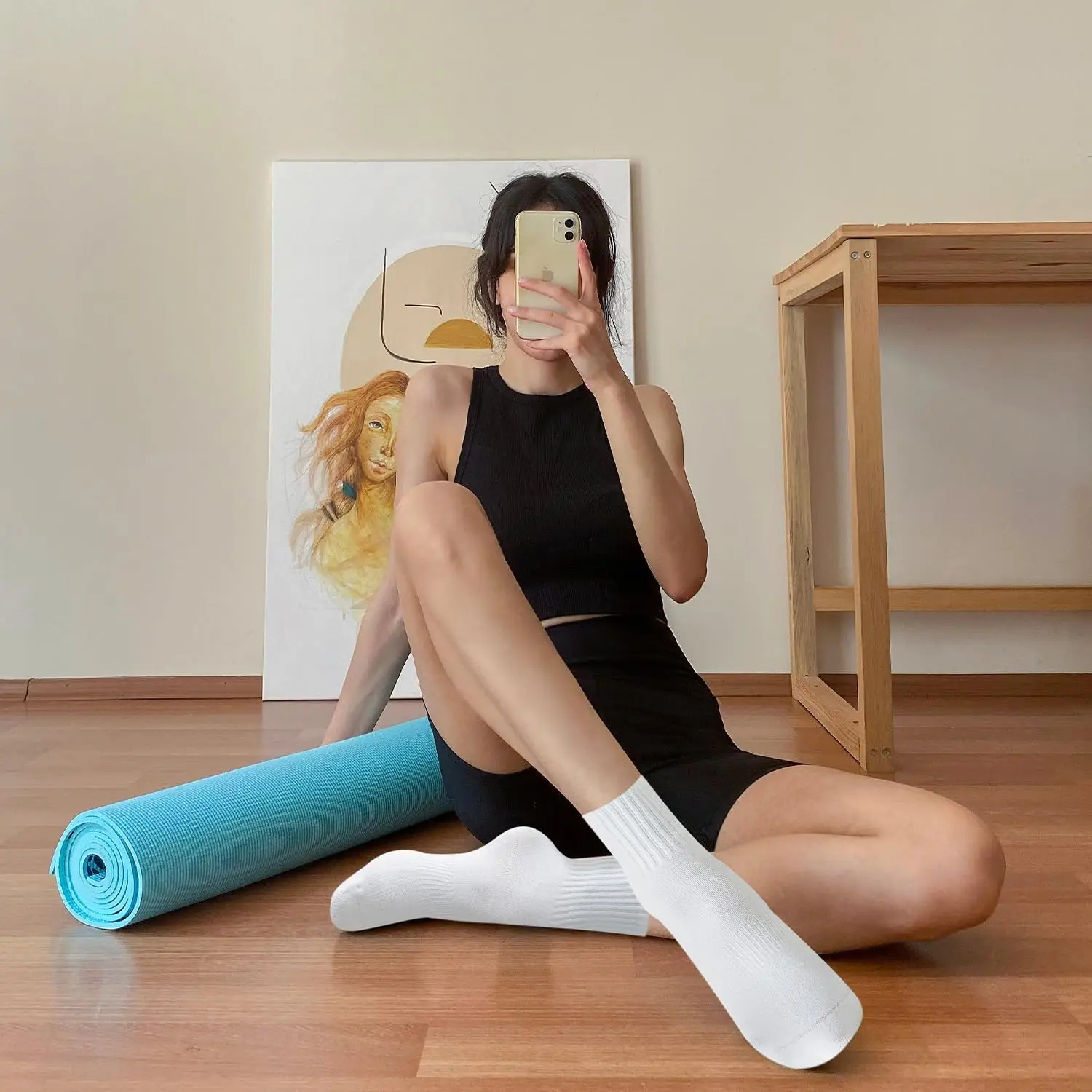 4 أزواج من جوارب اليوغا النسائ - مراجعة Pilates & Yoga Reversible Mockneck Sweatshirt وسعره