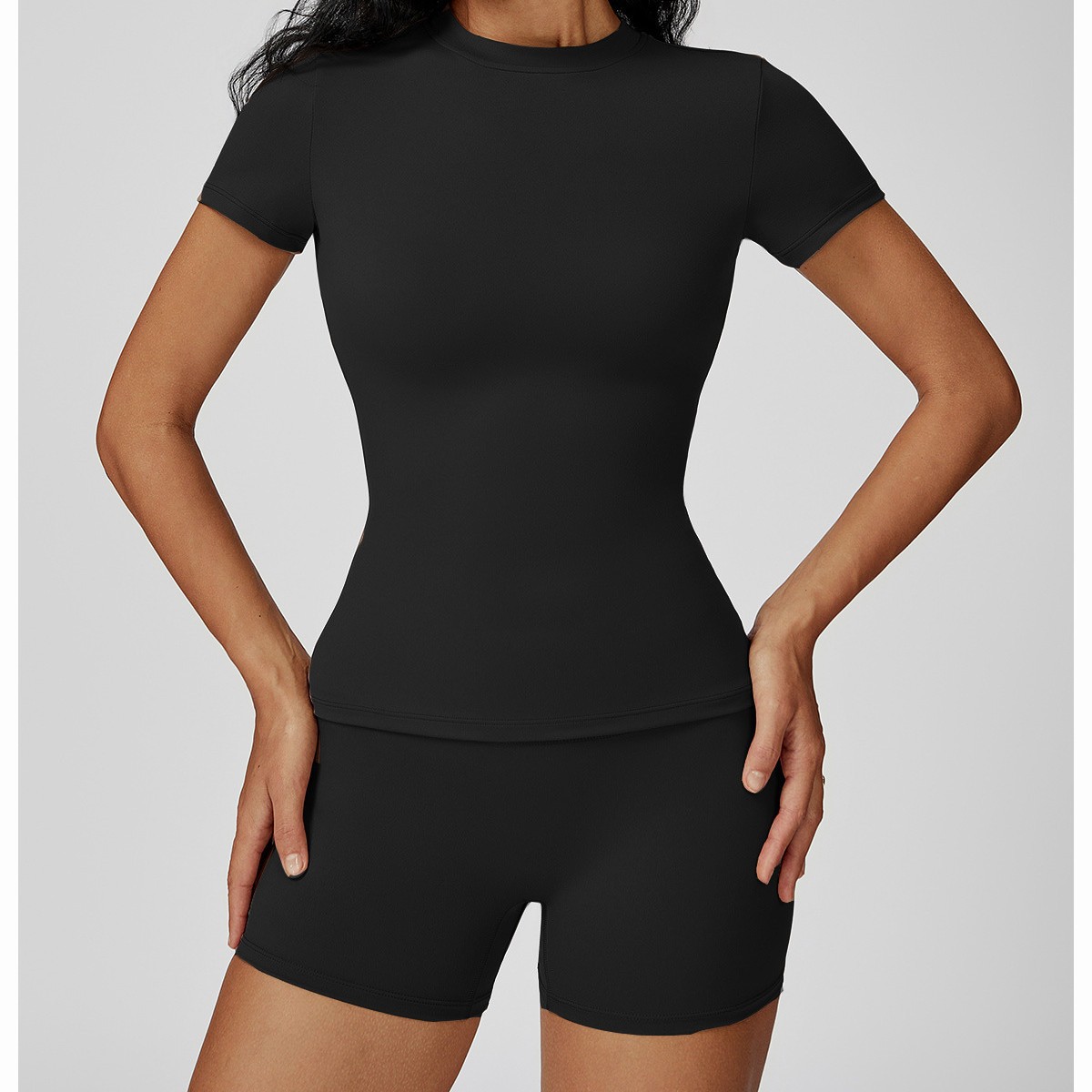 بدلة رياضية نسائية 2025 جديدة  - مراجعة Pilates & Yoga Reversible Mockneck Sweatshirt وسعره